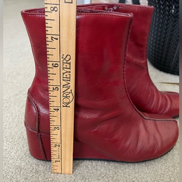 Red Leather wedge ankle boots - Picture 5 of 5